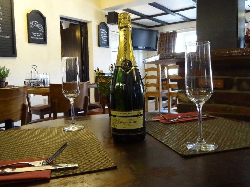 The Dove Inn Micheldever Buitenkant foto